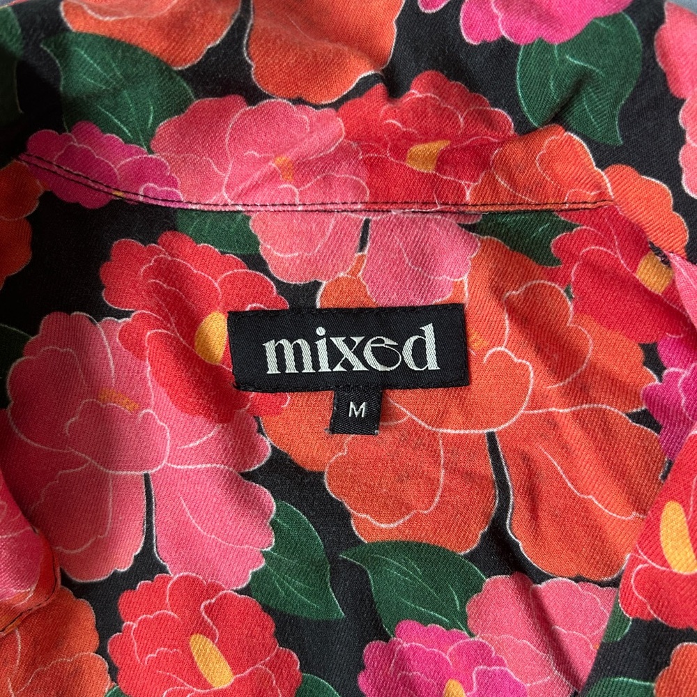 Vibrant Floral Button Down Shirt - Picture 3 of 3